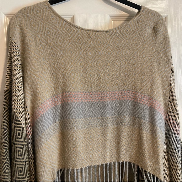 BCBG Poncho - Picture 5 of 8